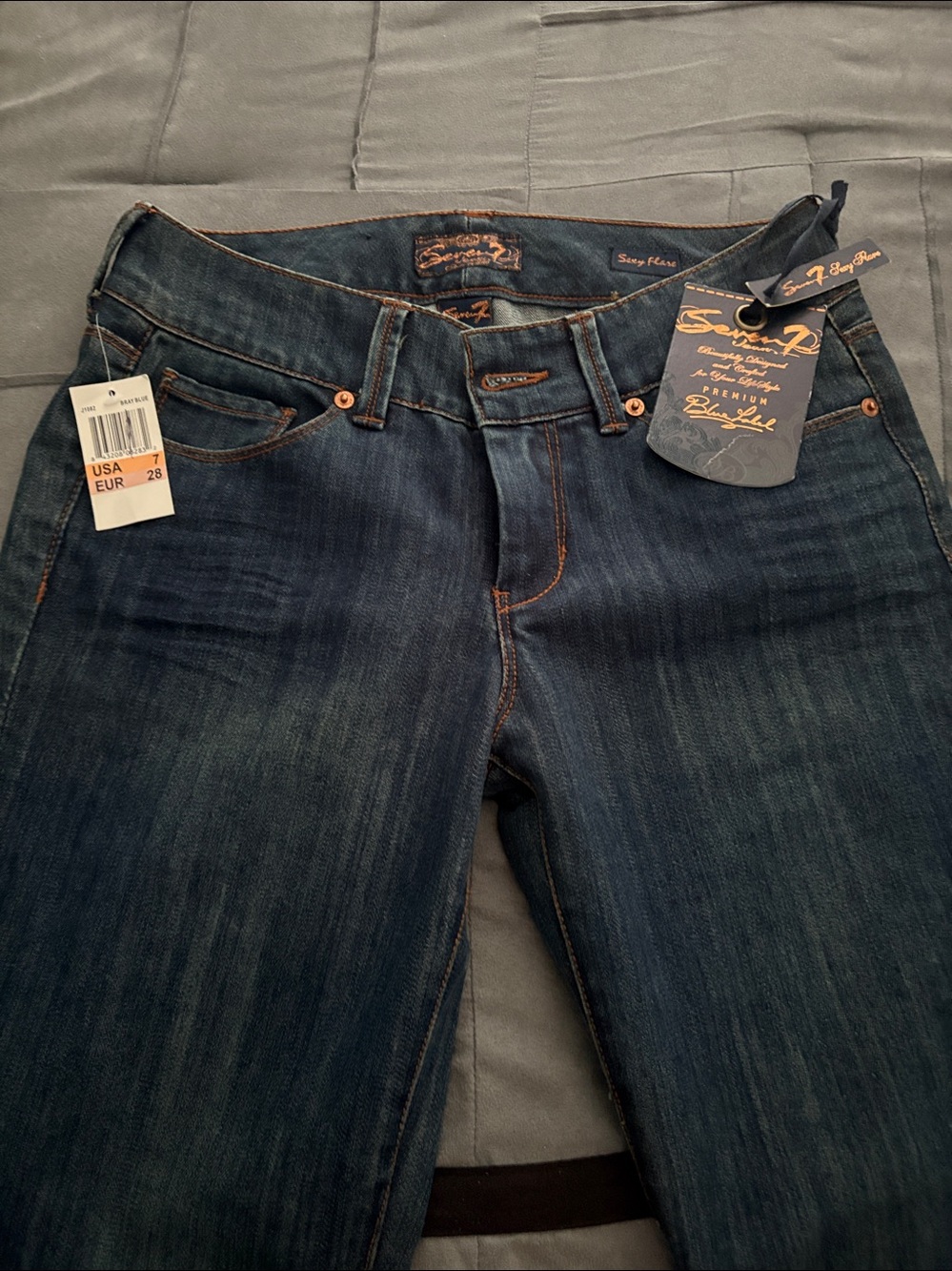 SEVEN7 Jeans Sexy Flare NEW with tags - Size 28 - Stretch Denim Medium Wash